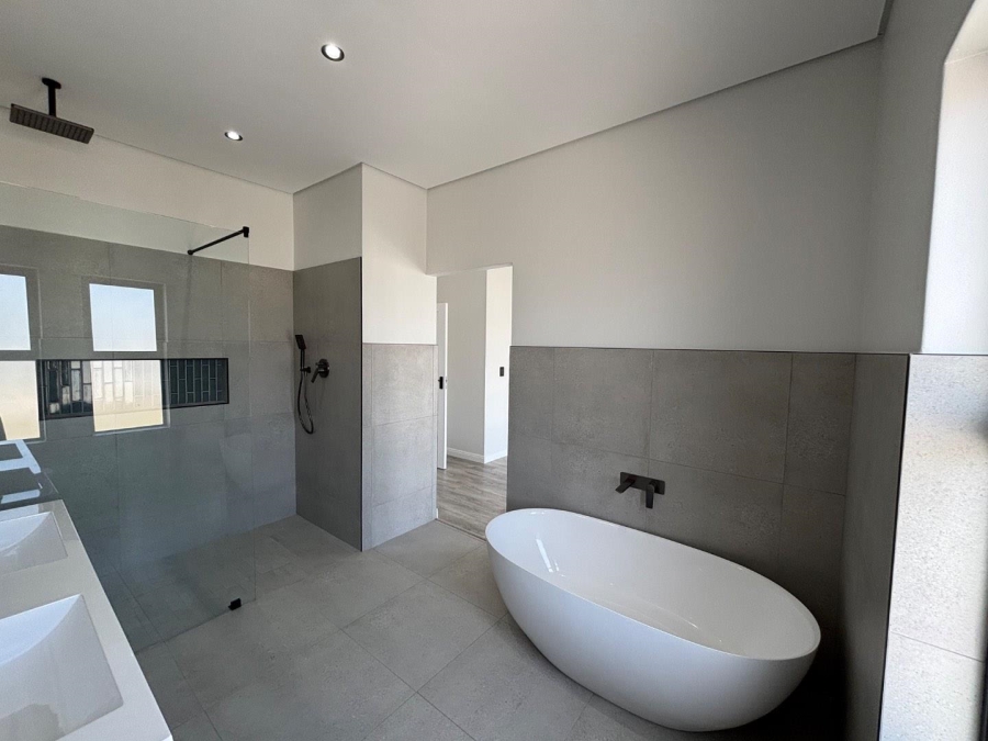 4 Bedroom Property for Sale in Sandown Western Cape